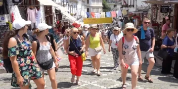 Sondazhi: 2/3 e italianëve heqin dorë nga pushimet në Itali, Shqipëria zgjedhja e parë