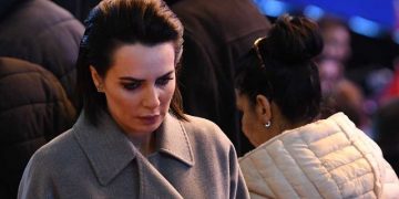 Jeni kurioz? Publikohet fotoja që po bën xhiron e rrjetit, kështu dukej Grida Duma nuse