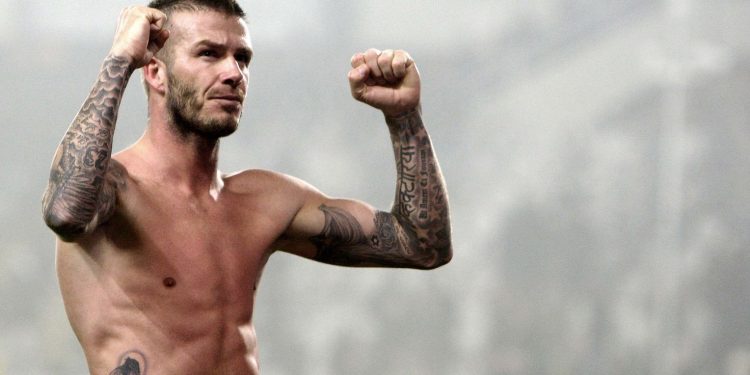 David Bekcham gdhend një tatuazh për gruan: Ja mesazhi i tij!