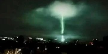 VIDEO/ Pak para tërmetit të fuqishëm në Marok, në qiell u panë disa drita të çuditshme