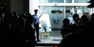 Kosova shpall sot ditë zie në nderim të policit të vrarë nga banda serbe në Veri Afrim Bunjakut