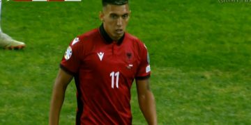 Harrojmë lehtë! Mbajti ndezur krenarinë dhe shpirtin e shqiptarëve, Kombëtarja ka edhe…Myrto Uzunin!