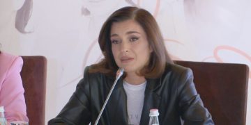 Elsa Lila: Recitali “Finalemente Elsa”, muzika është fjala e fuqia ime, ime bijë në publik