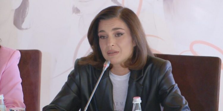 Elsa Lila: Recitali “Finalemente Elsa”, muzika është fjala e fuqia ime, ime bijë në publik