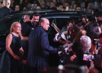 Keqardhje për art-ziun  kinematografi dhe Ndriçim Xhepën!