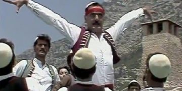 In Memorie! Besim Zekthi, kërcimtari “magjik”që dogji mijëra herë shamitë e beqarit nëpër dasma!