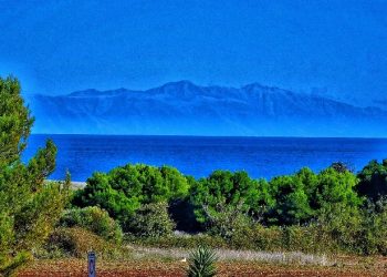 FOTOLAJM/ Pamje piktoreske e maleve shqiptare të shkrepura nga Otranto ️️