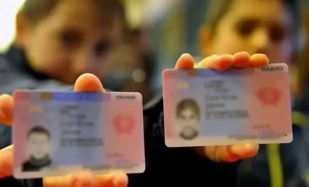 Rezident mësoni! Sa kohë mund të qëndroni jashtë Italisë pa humbur dokumentat italiane