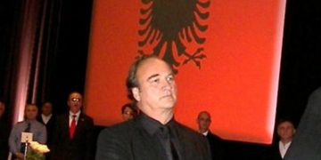 Jim Belushi, korçari që nuk tradhtoi rrënjët: Ja si u rrita unë, djali i një emigranti!