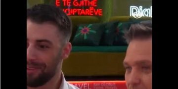 Ende pa nisur mirë, ja banorët e parë që filluan të flirtojnë vetëm pak orë pas hyrjes në ‘BBV3’