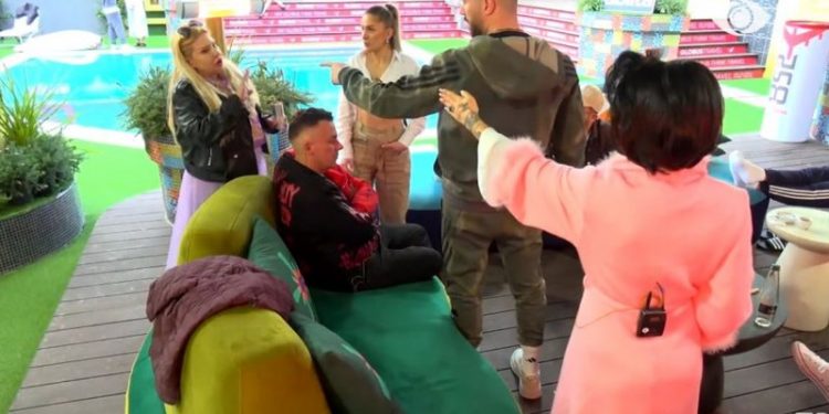 “Ti je gënjeshtare e lindur”! Meri Shehut nuk përmbahet ndaj Roza Lati: Nuk kam qëlluar ndonjëherë por..