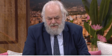 ‘Shpërthen’ djali i Kadri Roshit: Emrin e babait tim ia kanë vënë një rrugice pranë Psikiatrisë, ndërsa në qendër…