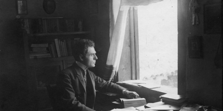 Letra e plotë e Elsës për Midhat Frashërin: Zemrën time e ke rrëmbyer ti ndaj nuk mund t’ia filloj nga e para