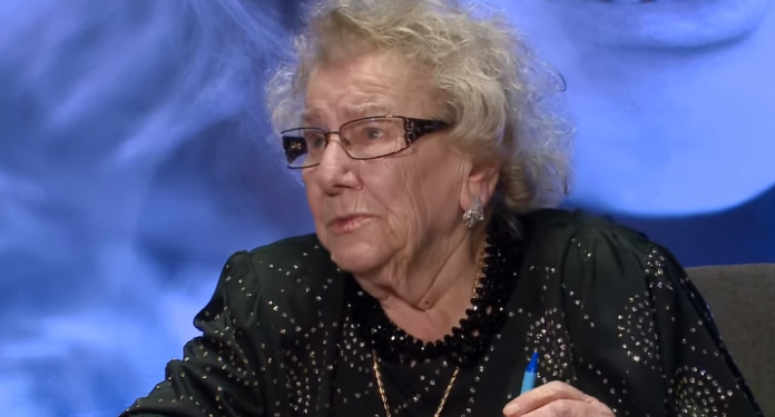 Rrëfimet e panjohura të Tinka Kurtit: Ja çfarë tha kryeministri i Hoxhës kur më pa në një shfaqje