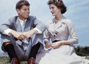 Ai do ta tradhëtonte gjithmonë, ajo do të kujdesej për të deri në fund! Historia e Jackie dhe John Kenedit