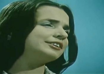 Prekëse/ Alida Hisku: Babai më mohoi pas arrestimit, përfundova në çmendinë nga torturat