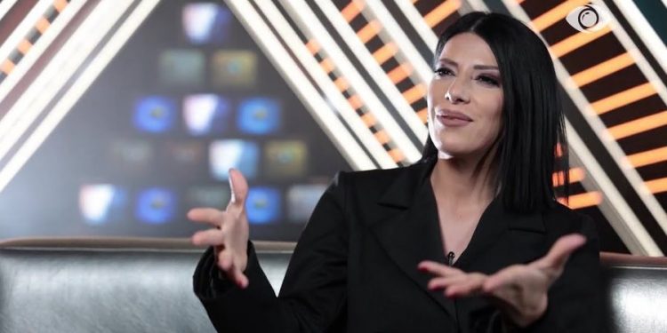 Ish-bashkëshorti e quajti mashtruse, reagon mikja e ngushtë e Ledjonës: Ja si qëndron e vërteta