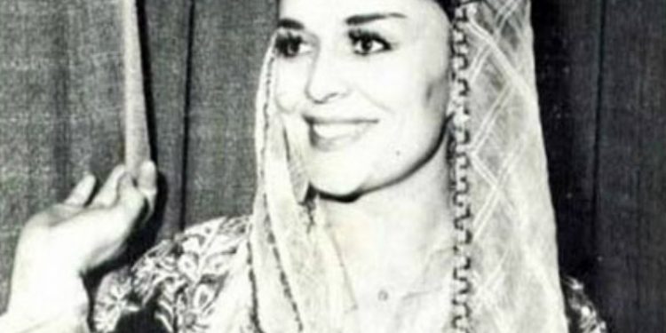 Katër vjet pa bilbilin e këngës së hareshme shqiptare Nexhmije Pagarusha! Çfarë la pas mbretëresha?