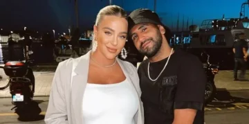 “Nuk na vjen njeri për vizitë”! Bashkëshortja e sulmuesit të njohur: Arabia, eksperiencë e vështirë  S’shkoj dot në pishinë e s’pi në shtëpinë time