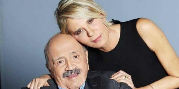 Një vit nga shuarja e Maurizio Costanzo-s, Maria De Filippi thyen heshtjen: S’kam folur kurrë për ikjen e tij pasi..!