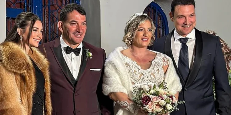 U përfol gjatë për origjinën e tij, është grek apo shqiptar! Pirro Dhima martohet me atleten Afërdita Skafida