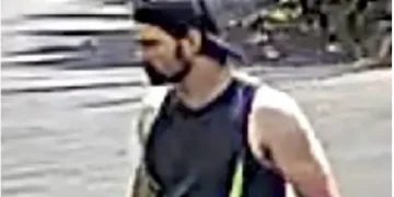 Burri i mistershëm i jep pensionistit $5000 dhe largohet me vrap, teksa askush nuk di përse