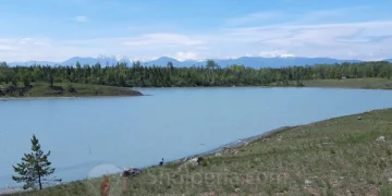 Liqeni i cekët në Kanada që mund të tregojë për origjinën e jetës në tokë?!