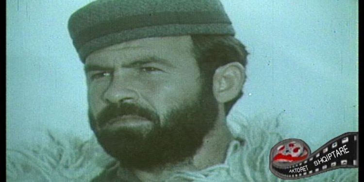 Jeta e aktorit të njohur Nikolla Llambro në skenat greke sot ditën e lindjes larg Shqipërisë!