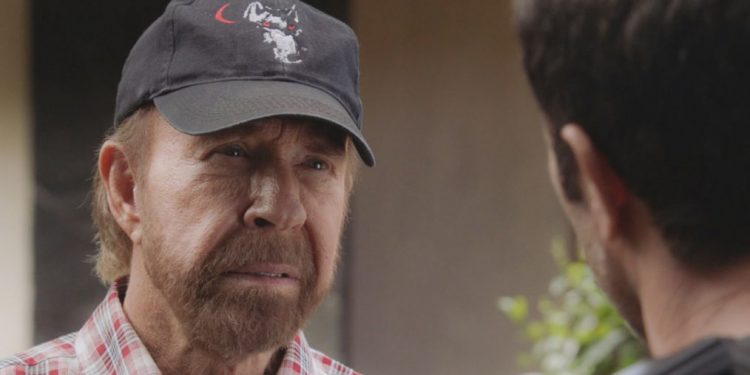 Chuck Norris, njeriu, miti, legjenda në 84 vjetorin e lindjes së tij