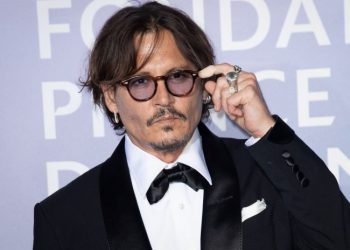 Depp: Njerëzit nuk qajnë sepse janë të dobët, por sepse kanë qenë të fortë për një kohë të gjatë