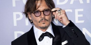 Depp: Njerëzit nuk qajnë sepse janë të dobët, por sepse kanë qenë të fortë për një kohë të gjatë