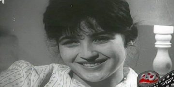 Aktorja e njohur shqiptare bën rrëfimin prekës: U rritëm 6 fëmijë jetim me sakrifica! Asnjë foto nuk kam me babain tim