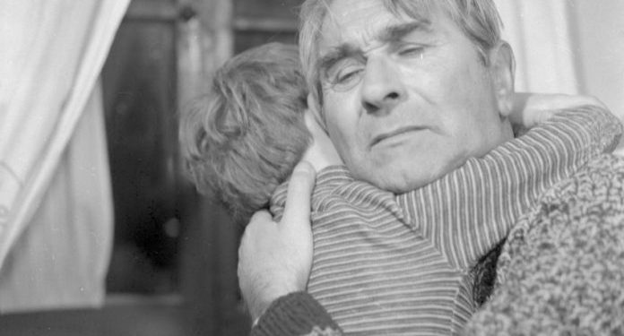 Vdekja e papritur dhe enigmatike e Sandër Prosit në sheshxhirimin e filmit “Pranverë e hidhur”