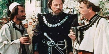 Historia e asistent regjizorit të filmit “Skënderbeu” që i vunë prangat për 9 vjet dhe i lidhën duart për thuajse gjithë jetën.