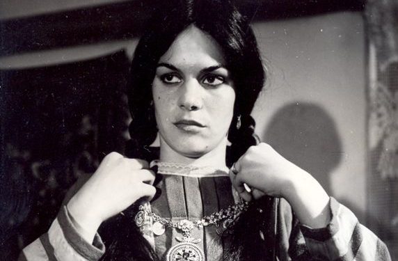 Elvira Diamanti në kujtime nga e shkuara: Para ’90-ës kishte art! Nuk na detyronte njeri të xhironim skena me zhveshje apo puthje