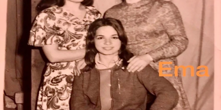 Tre nga zërat më të bukur të muzikës shqiptare 50 vjet shoqe! Alida publikon foton plot nostalgji