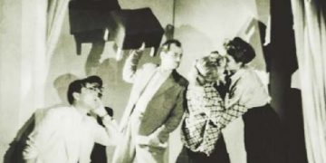 Puthja e parë le*bike në teatrin shqiptar në ‘58, Tinka Kurti rrëfen episodin me Roza Anagnostin në skenë: Mehmet Shehu më bëri aktore