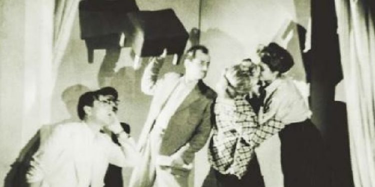 Puthja e parë le*bike në teatrin shqiptar në ‘58, Tinka Kurti rrëfen episodin me Roza Anagnostin në skenë: Mehmet Shehu më bëri aktore