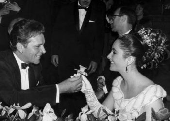 I dashur (ende) burri im…Letra e trishtë e Elizabeth Taylor për Richard Burton