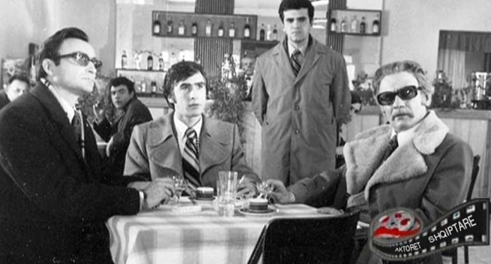 Histori e pabesueshme: Pse nuk e lejuan Robert Ndrenkën të interpretonte në filmin “Fije që priten”?