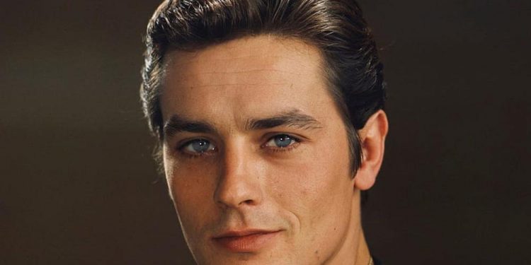 Pak histori nga jeta e tij e trazuar: Ja si dhe pse u largua nga kjo botë idhulli i miliona femrave, aktori i pavdekshëm Alain Delon