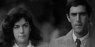 Sot aktori i mirënjohur vlonjat Kristaq Skrami feston 68 vjetorin e lindjes!