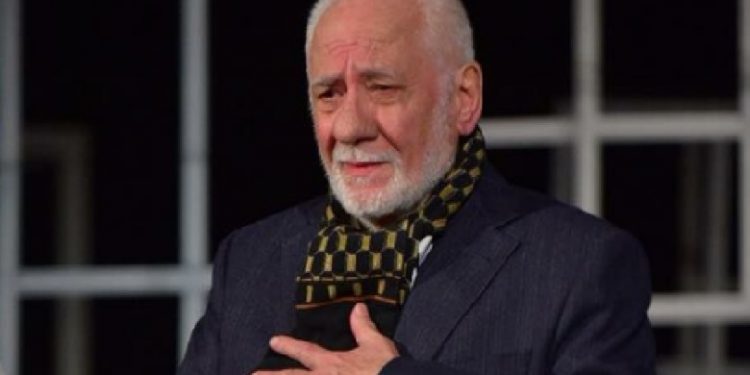 Aktori i madh Reshat Arbana feston ditëlindjen: Ja sa vjeç mbush ikona e skenës shqiptare!