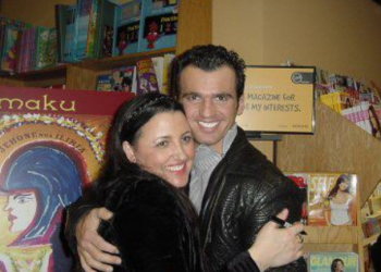 U largua përtej oqeanìt ne vitet ’92: Cili është bashkëshorti i Parashqevi Simakut, Amerikan prej 100 brezash