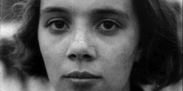 Rajmonda Bulku: Si u përballa me vajzën “yll” të Enver Hoxhës. Unë xhirova qindra filma e bëja jetë mjerane