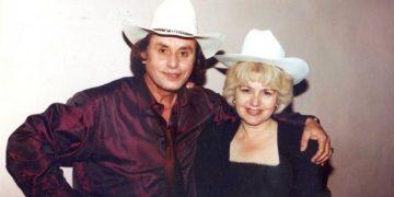 Me humbjen e Frankos kam humbur edhe kuptimin e jetës! Tefta Radi: Largimi nga Shqipëria i dhimbshëm por i duhuri, larg …