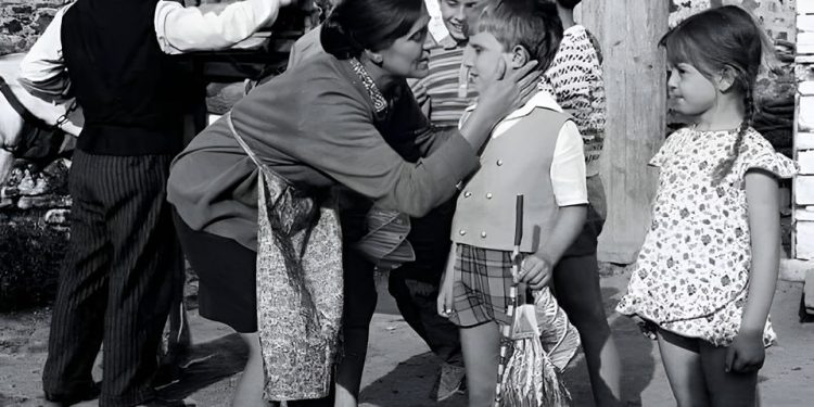 Një brez që nuk kthehet më kurrë këta ishim ne, baballarët dhe nënat tuaja sot!