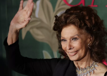 90 vjeç! Sophia Loren: Shpresoj të mos dal kurrë në pension!