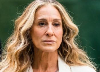 Aktorja Sarah Jessica Parker: A duhet të ndaloj së plakuri…të zhdukem apo të ndihemi pikërisht ashtu si jam”?
