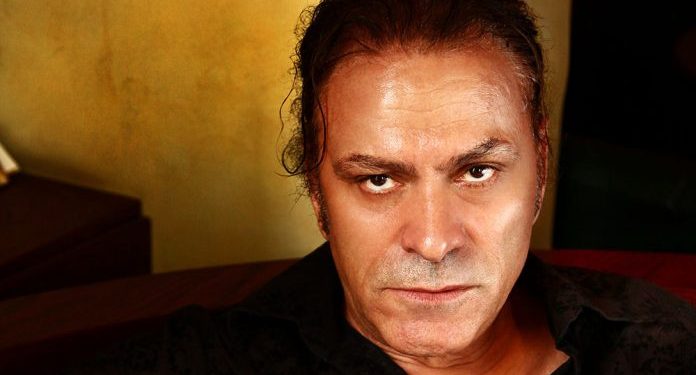 Vuajtjet e fëmijërisë së ikonës së kinemas Timo Flloko: Si na e ndanë familjen pas prishjes me Jugosllavinë